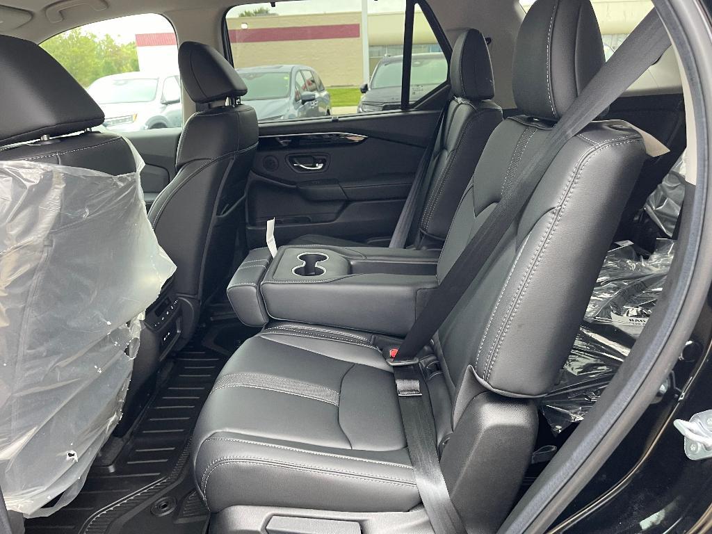 new 2025 Honda Pilot car, priced at $45,433