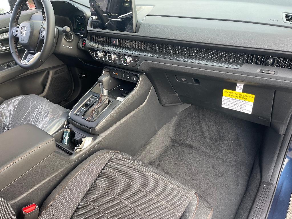 new 2026 Honda CR-V Hybrid car, priced at $40,195