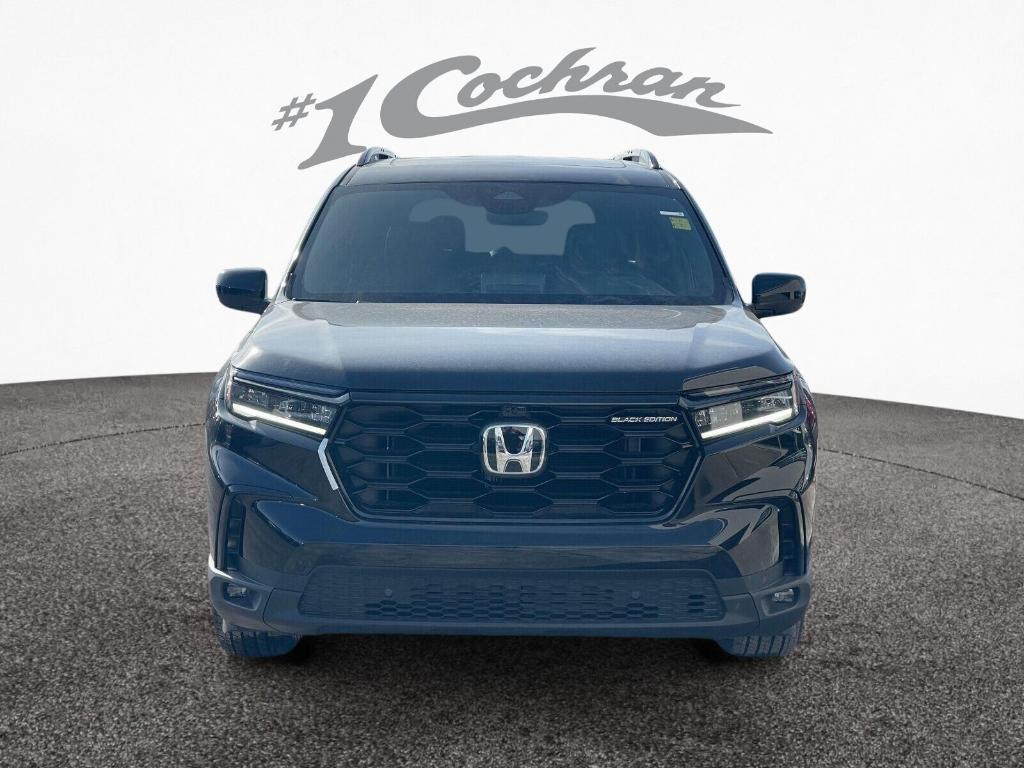 new 2025 Honda Pilot car, priced at $51,654