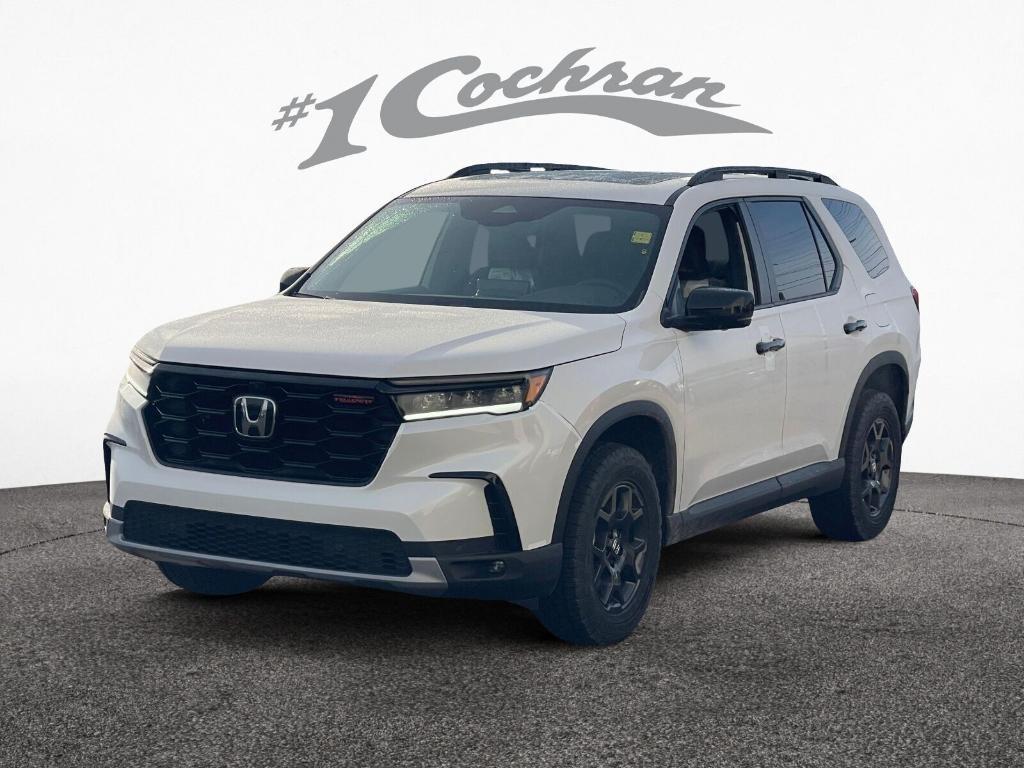 new 2025 Honda Pilot car, priced at $48,314