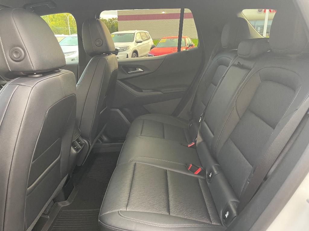 used 2025 Chevrolet Equinox car, priced at $30,200