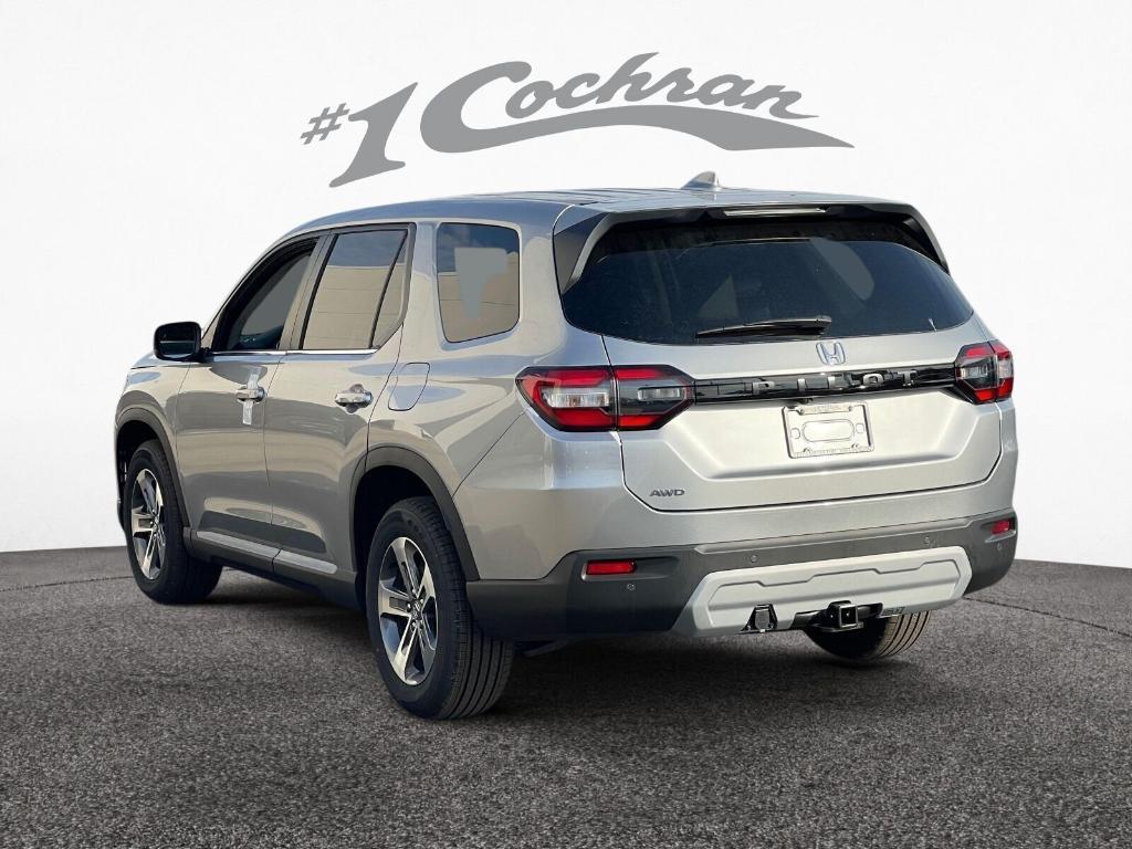 new 2025 Honda Pilot car, priced at $44,368