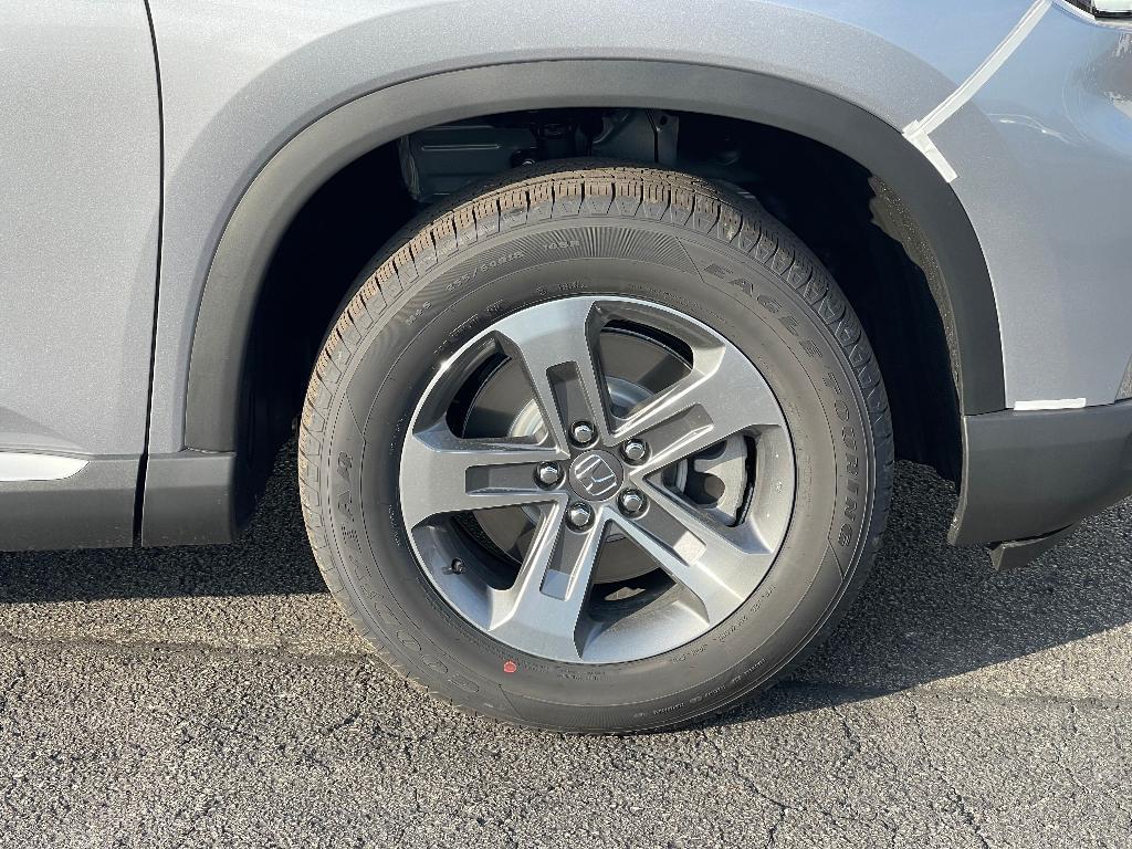 new 2025 Honda Pilot car, priced at $44,368