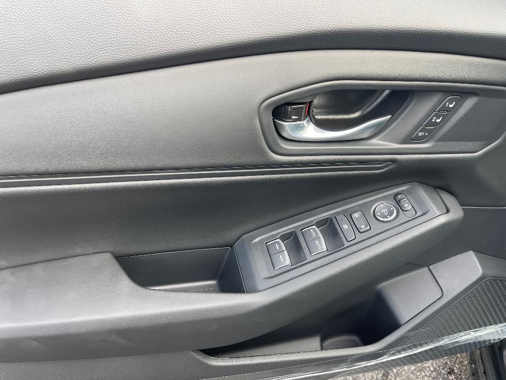 new 2025 Honda Accord Hybrid car, priced at $35,004