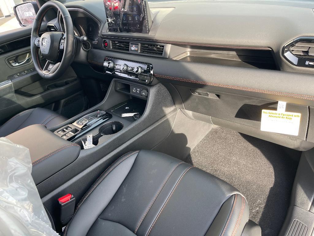 new 2025 Honda Pilot car, priced at $49,186