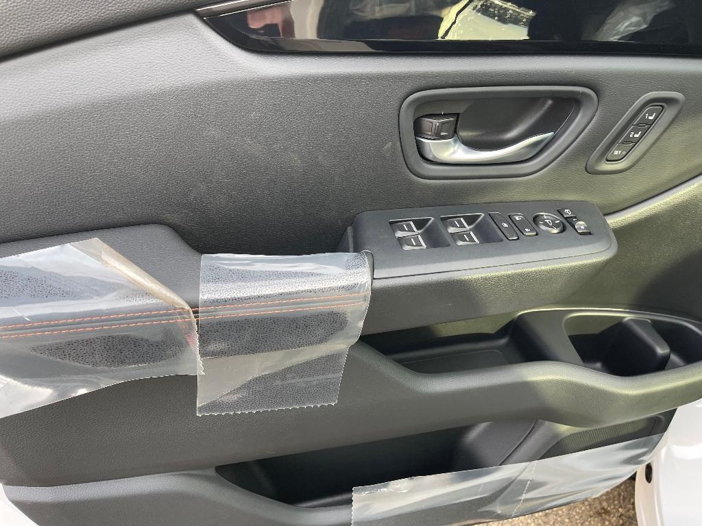 new 2025 Honda Pilot car, priced at $49,186