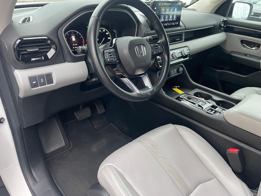 used 2023 Honda Pilot car, priced at $36,897