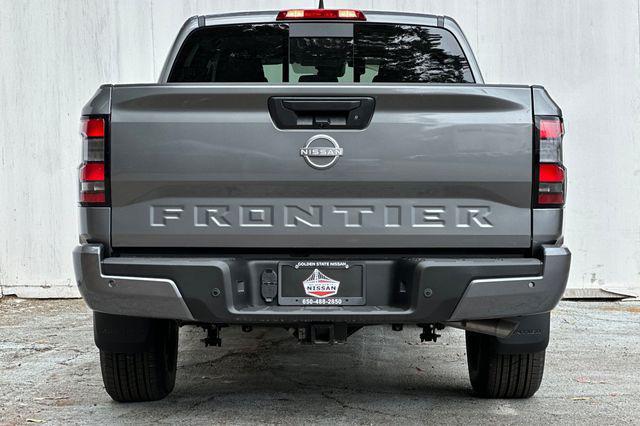 new 2025 Nissan Frontier car