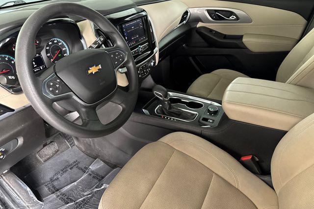 used 2022 Chevrolet Traverse car, priced at $23,190