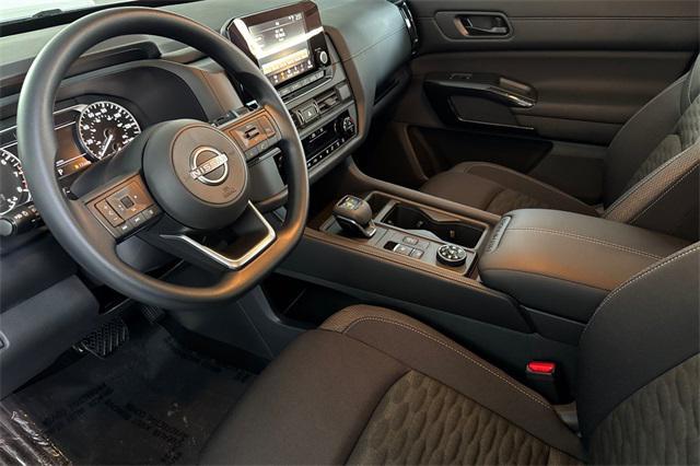 new 2025 Nissan Pathfinder car, priced at $38,842