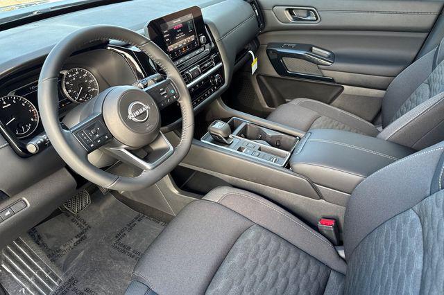 new 2025 Nissan Pathfinder car, priced at $36,651