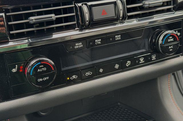 new 2025 Nissan Pathfinder car, priced at $40,678