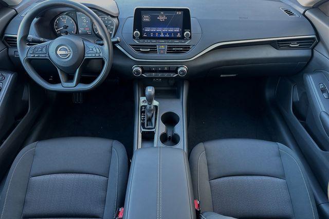 new 2025 Nissan Altima car