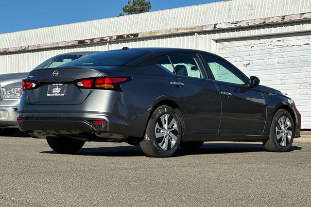 new 2025 Nissan Altima car