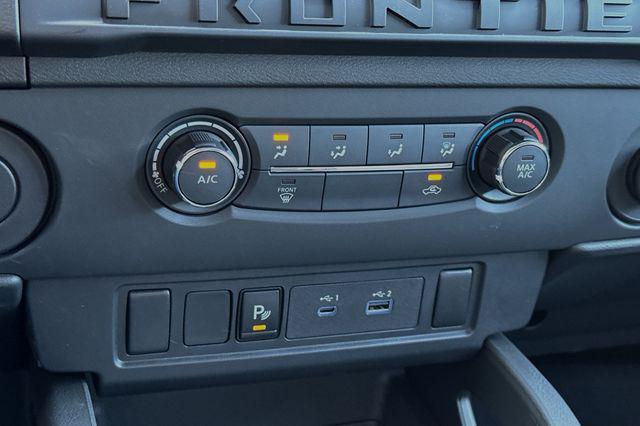 new 2025 Nissan Frontier car
