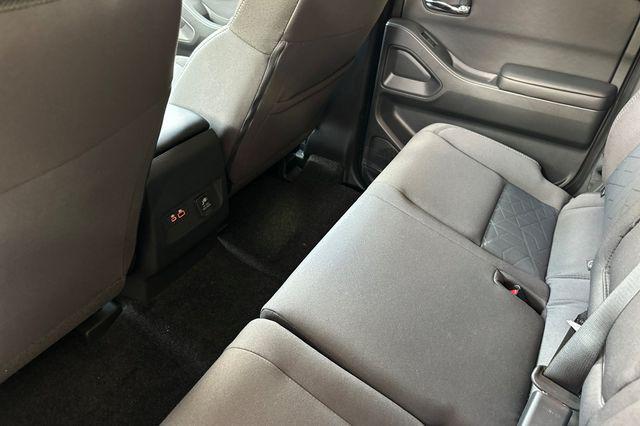 new 2025 Nissan Frontier car