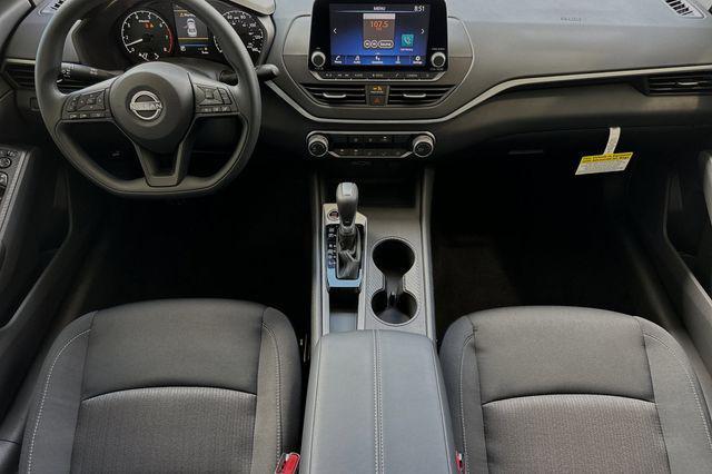 new 2025 Nissan Altima car