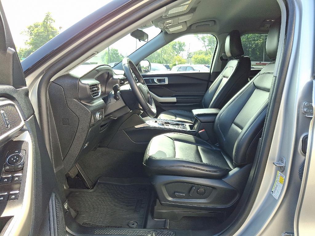 used 2022 Ford Explorer car, priced at $29,995
