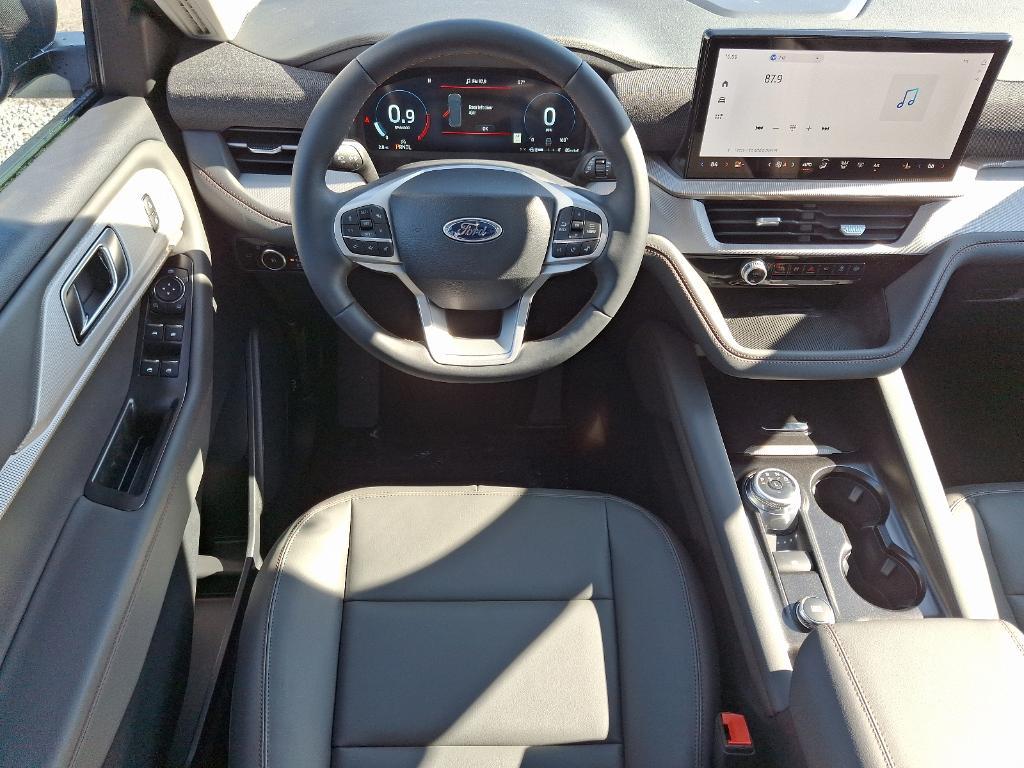 new 2025 Ford Explorer car, priced at $50,555