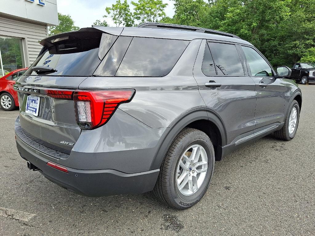 new 2025 Ford Explorer car, priced at $44,345