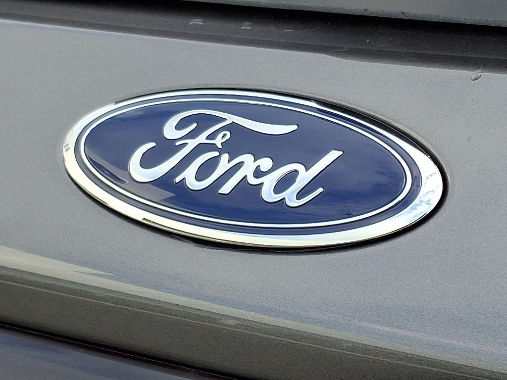 new 2025 Ford Explorer car, priced at $44,345
