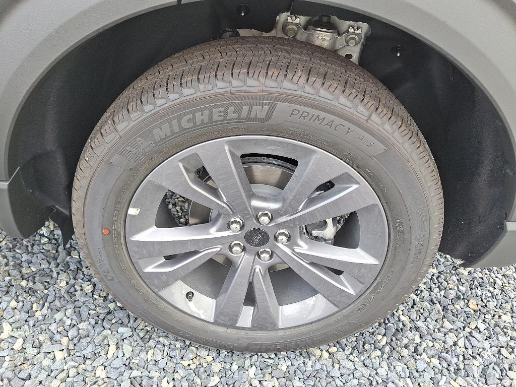 new 2025 Ford Explorer car, priced at $52,555