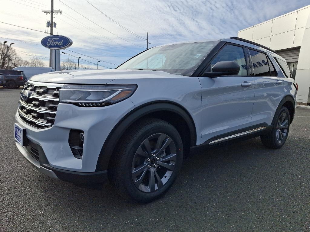 new 2025 Ford Explorer car, priced at $50,100