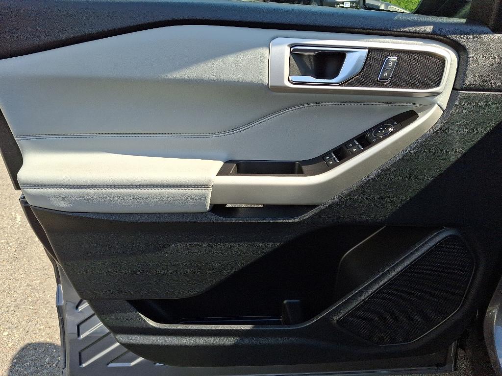 used 2022 Ford Explorer car, priced at $35,995