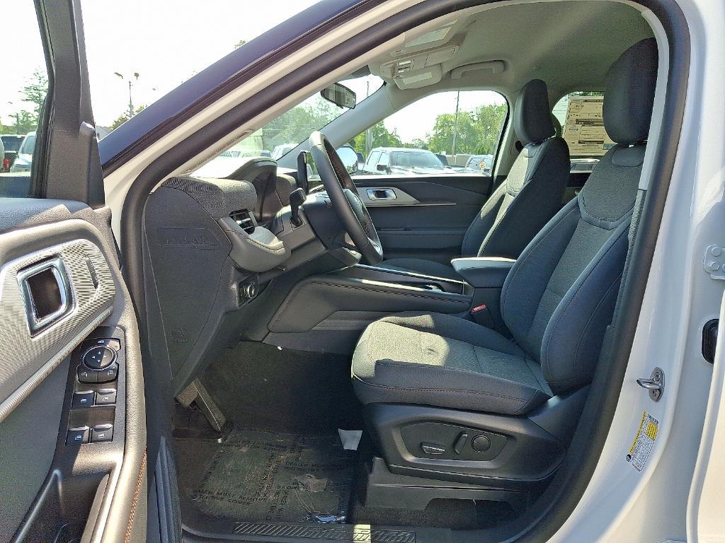new 2025 Ford Explorer car, priced at $45,140