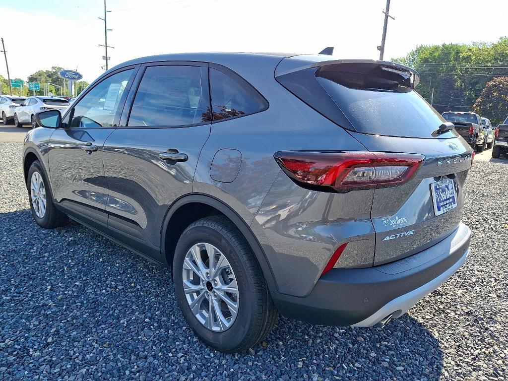 new 2025 Ford Escape car, priced at $32,005