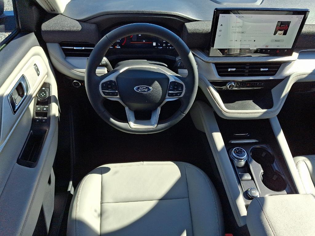 new 2025 Ford Explorer car, priced at $51,765