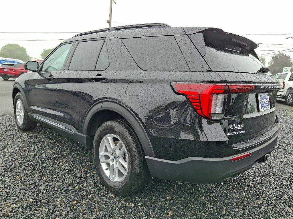 new 2025 Ford Explorer car, priced at $43,580