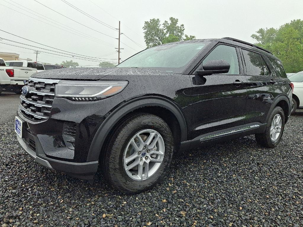 new 2025 Ford Explorer car, priced at $43,580