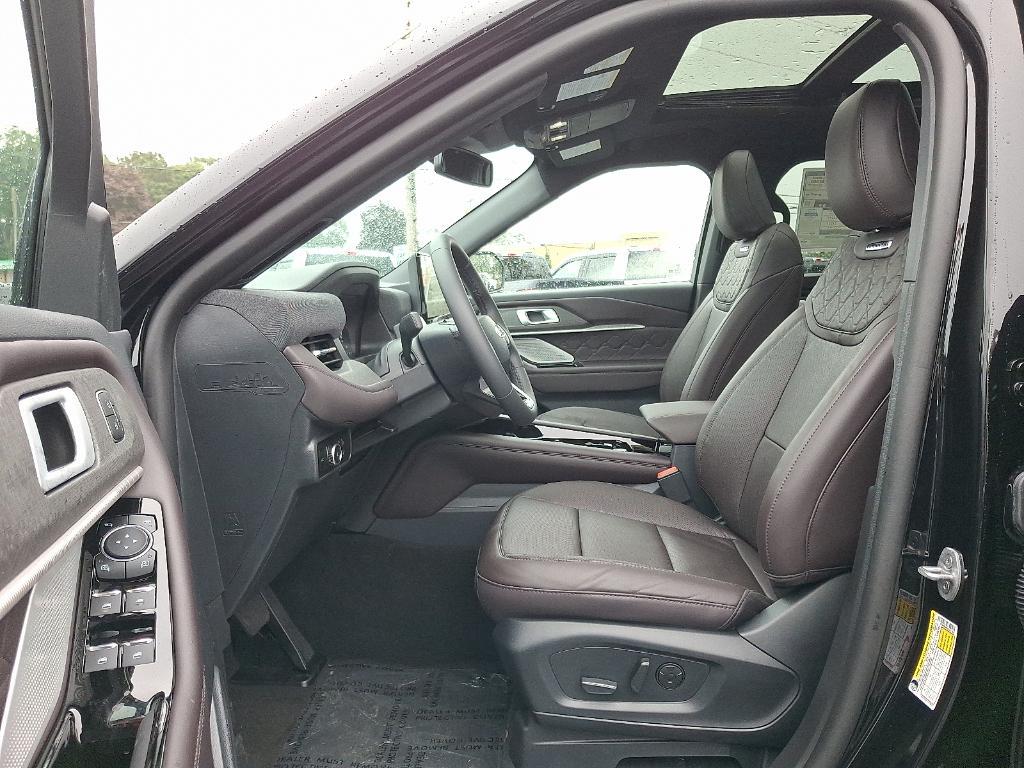 new 2025 Ford Explorer car, priced at $61,600