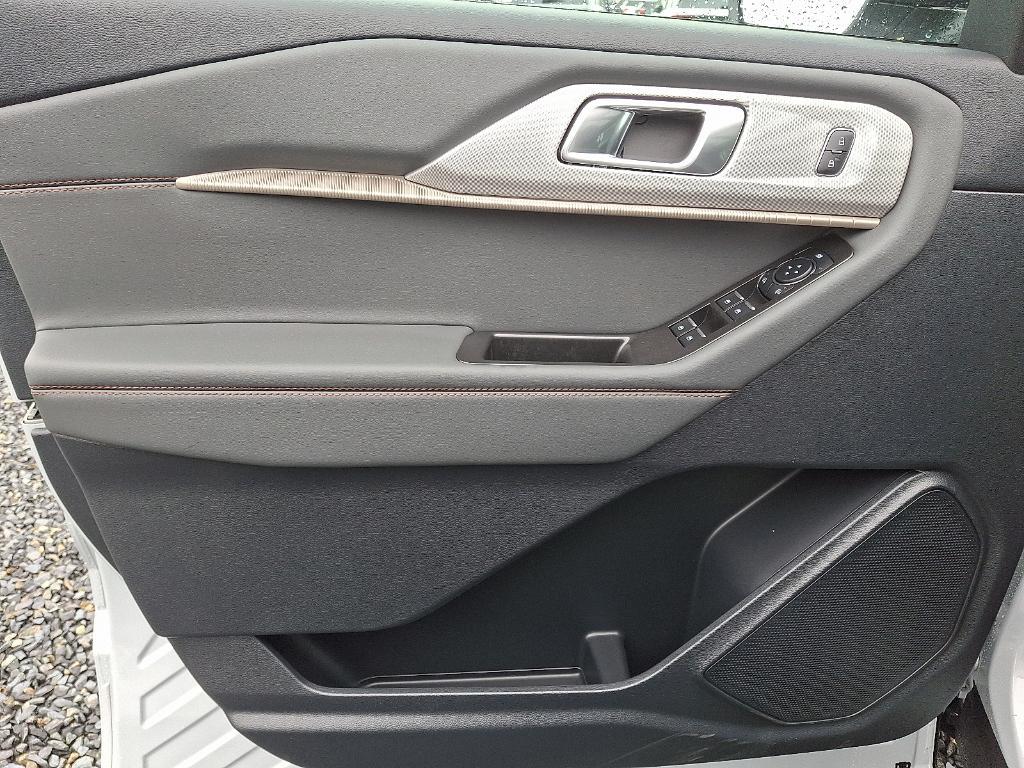 new 2025 Ford Explorer car, priced at $49,900