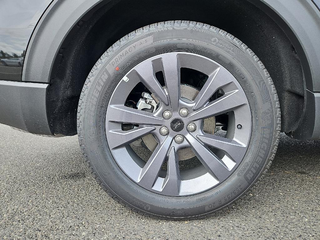 new 2025 Ford Explorer car, priced at $49,060
