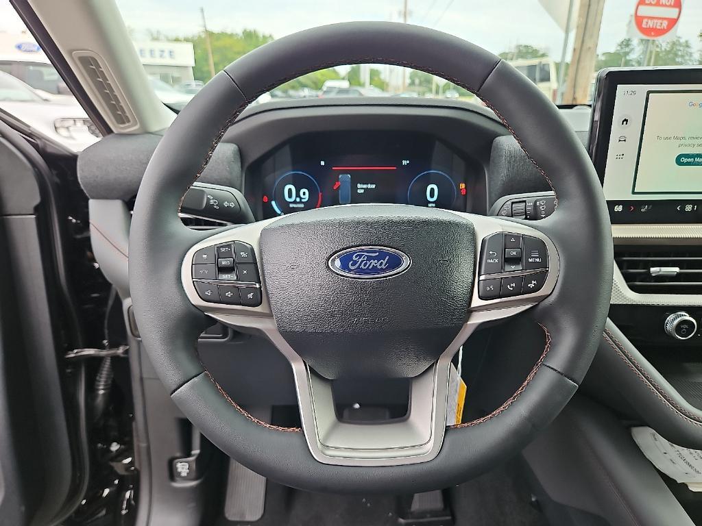 new 2025 Ford Explorer car, priced at $49,060