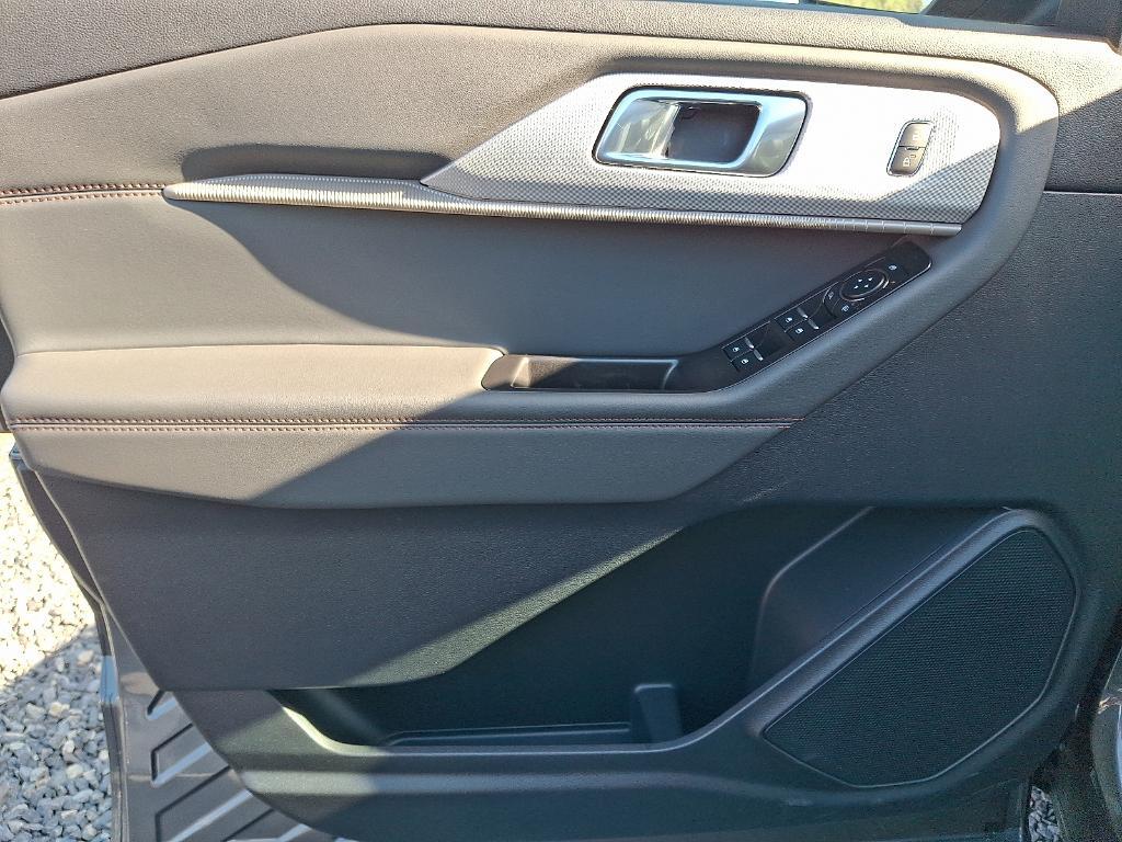 new 2025 Ford Explorer car, priced at $50,915