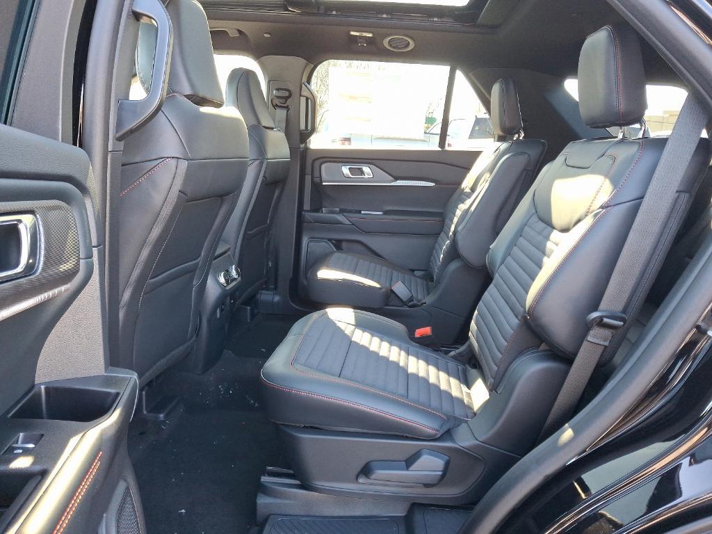 new 2025 Ford Explorer car, priced at $49,905