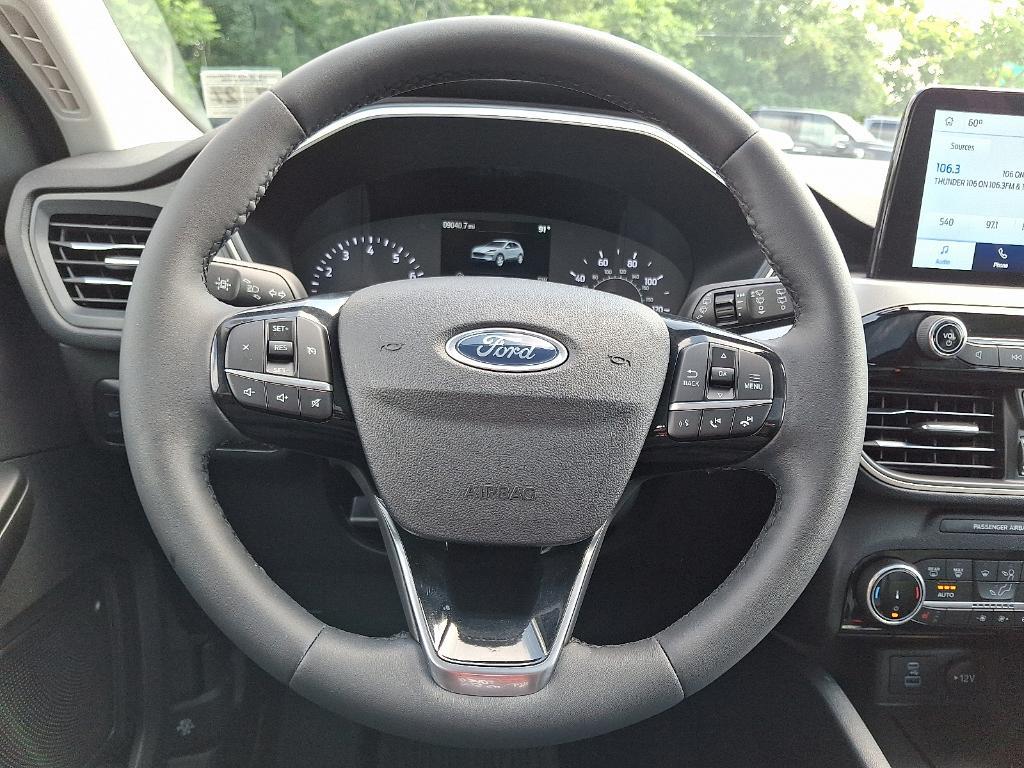 used 2022 Ford Escape car, priced at $25,995