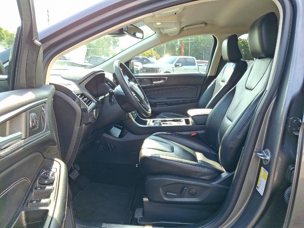 used 2022 Ford Edge car, priced at $28,395