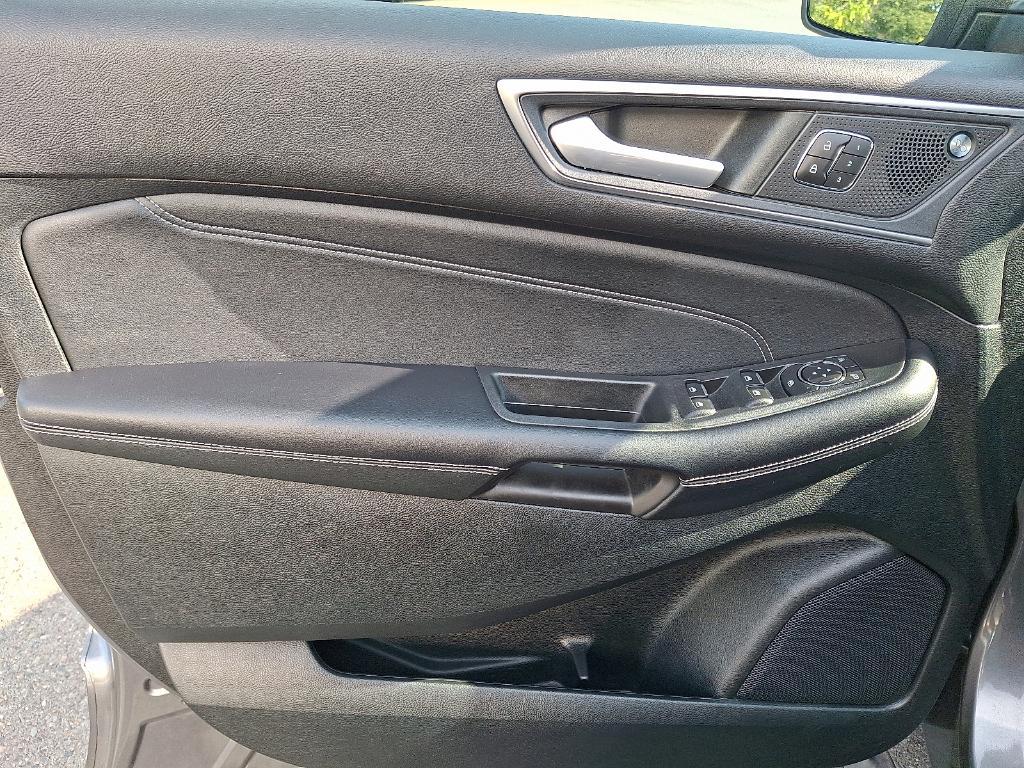 used 2022 Ford Edge car, priced at $28,395