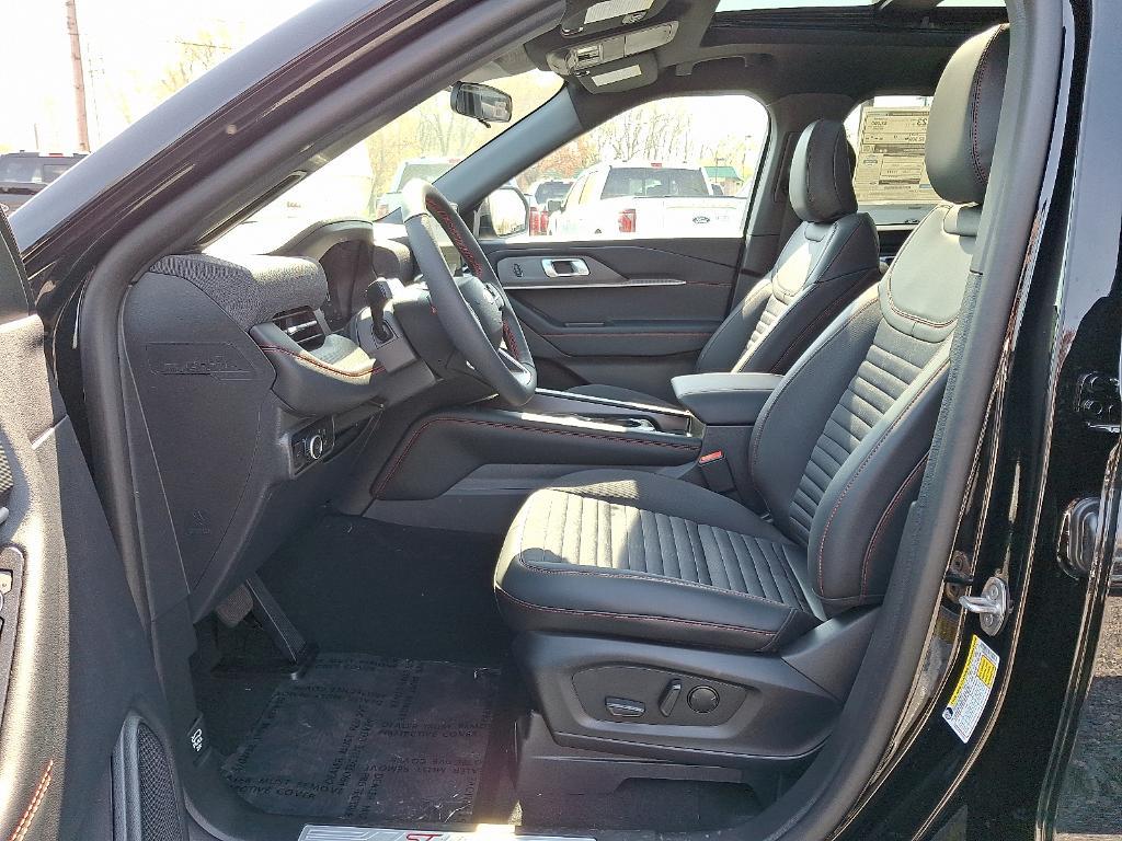 new 2025 Ford Explorer car, priced at $50,105