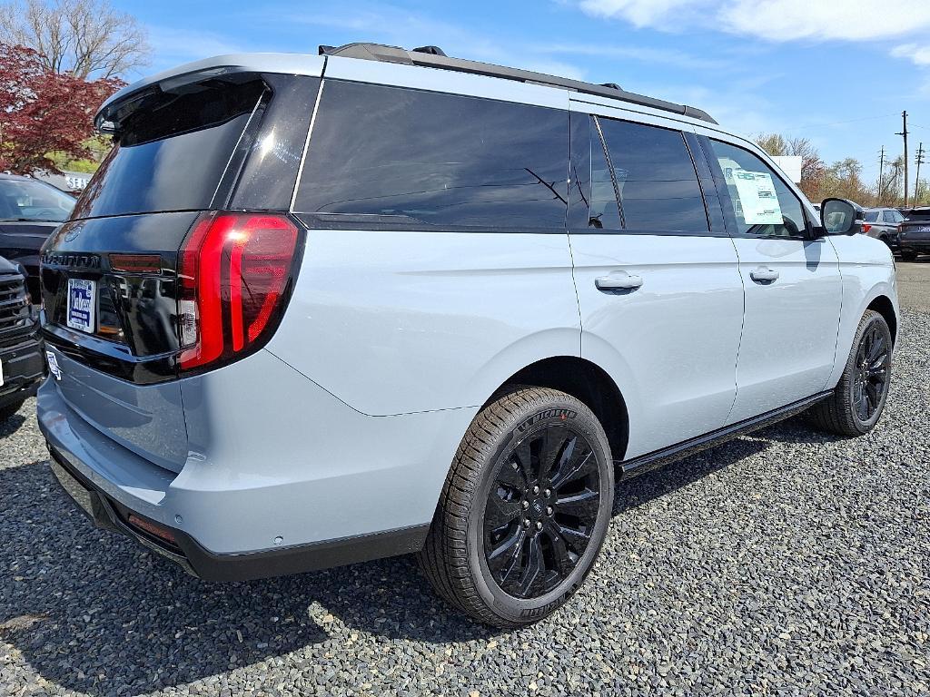 new 2025 Ford Expedition car, priced at $81,520