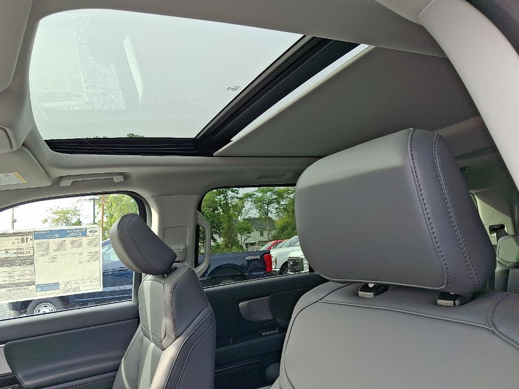 new 2025 Ford Expedition car, priced at $73,465