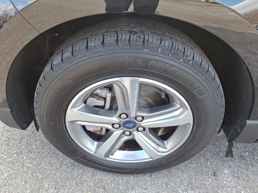 used 2022 Ford Edge car, priced at $27,995