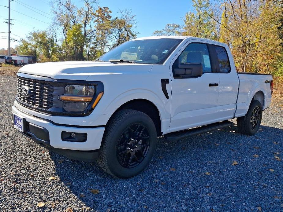 new 2024 Ford F-150 car, priced at $52,390