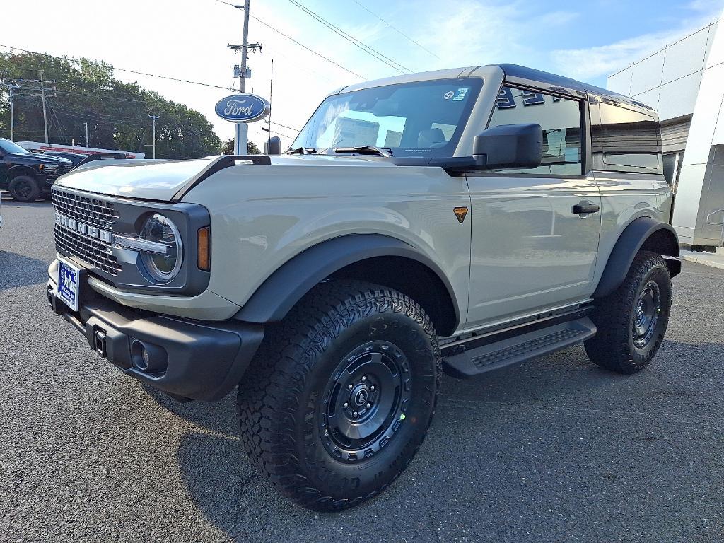new 2025 Ford Bronco car, priced at $59,570