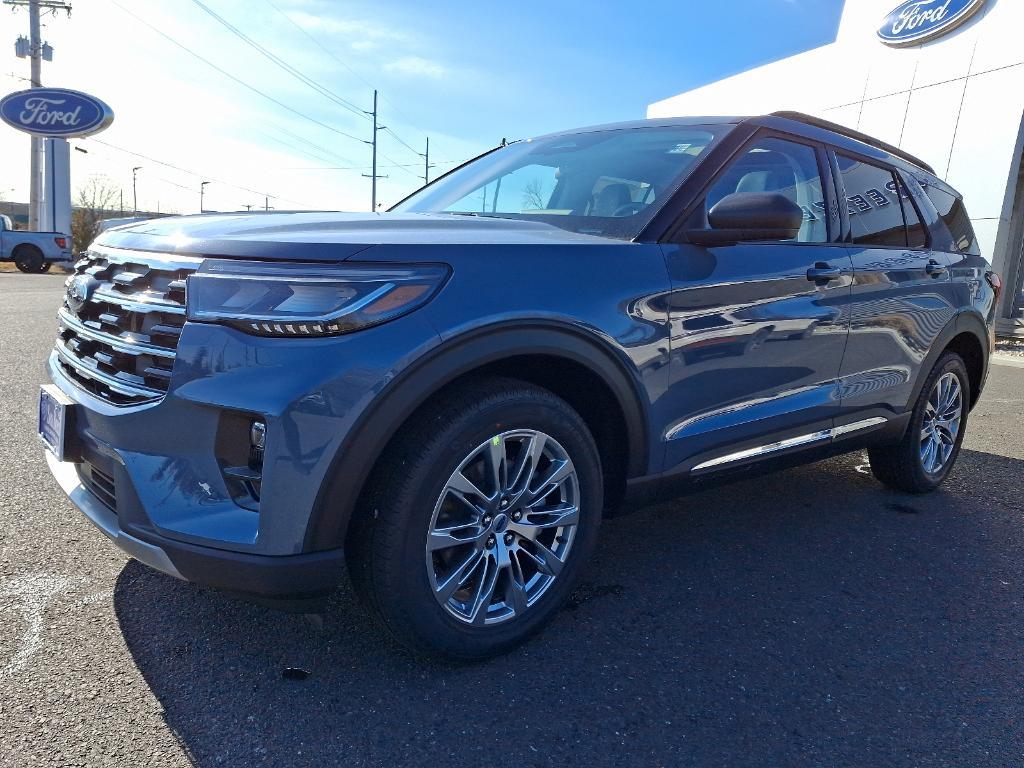 new 2025 Ford Explorer car, priced at $50,555