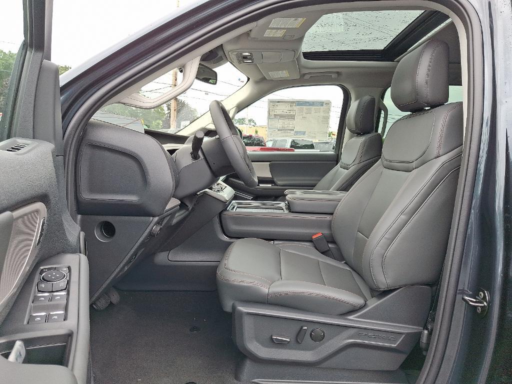 new 2025 Ford Expedition Max car, priced at $76,270